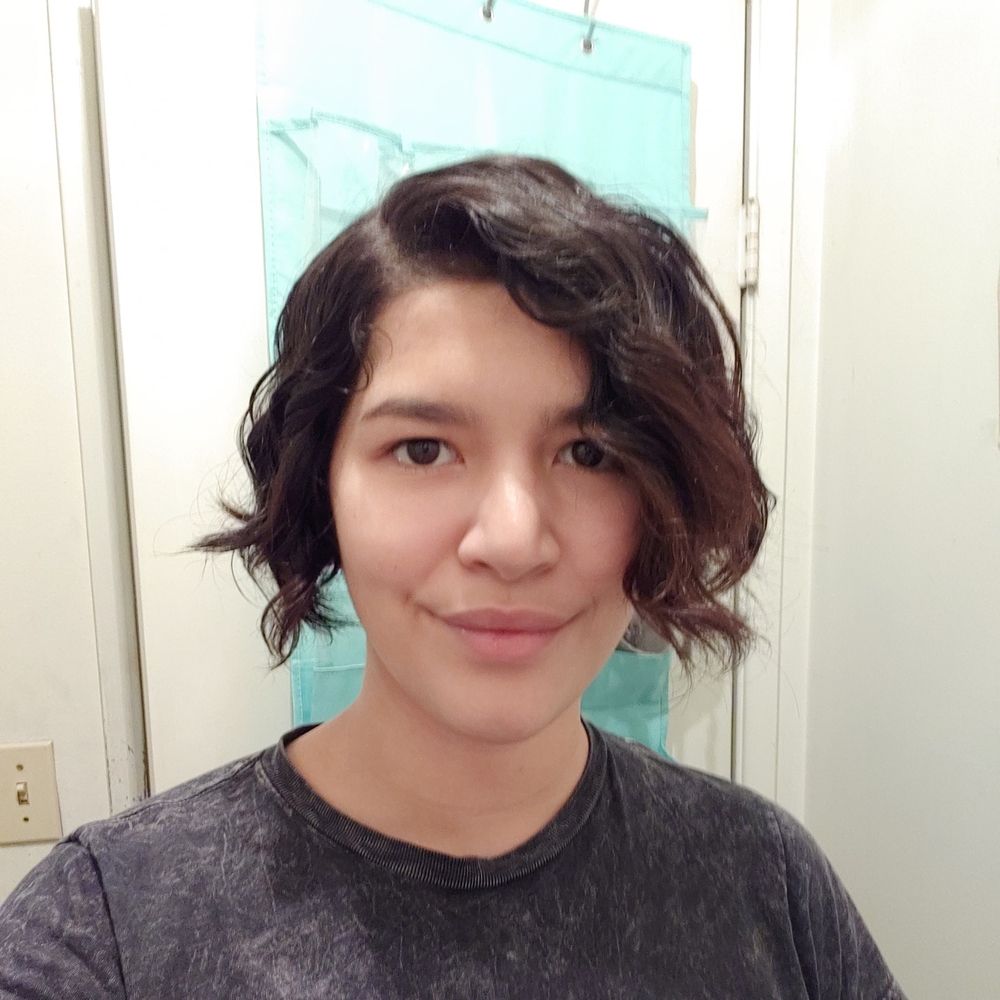 Meet your Posher, Desiree
